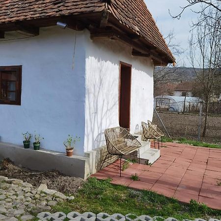 Sovarlak Sarateni ภายนอก รูปภาพ